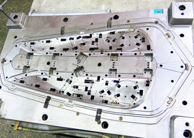 قالب تزریق پلاستیک با مواد PP ، قطعات مورد استفاده در زمینه خودرو.